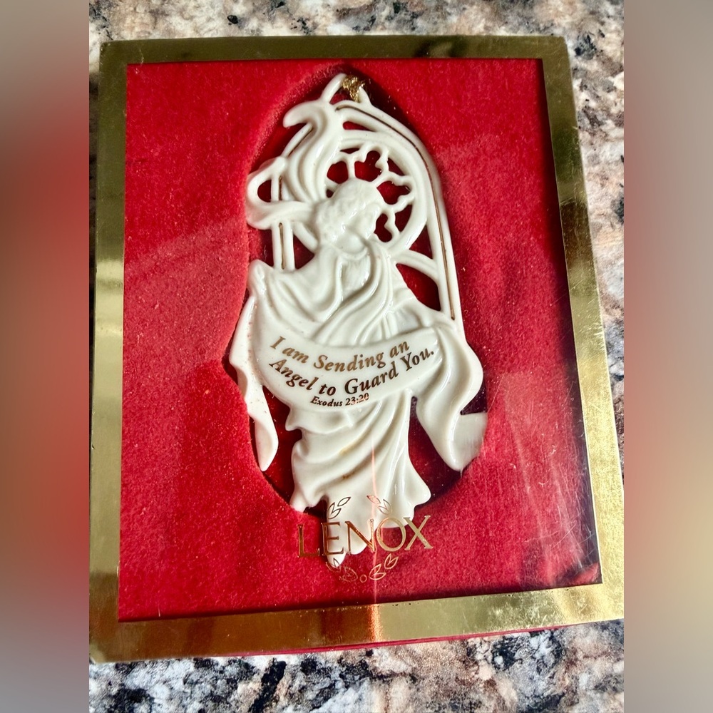 Sending An Angel - Boxed
Lenox Christmas Ornament
by LENOX